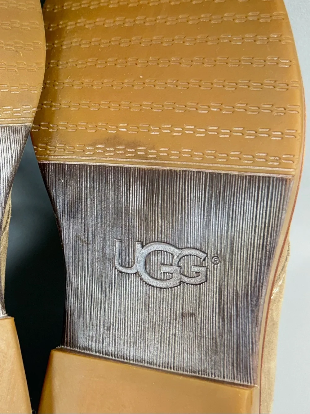UGG Lungarno Taupe Suede Chukka Boots